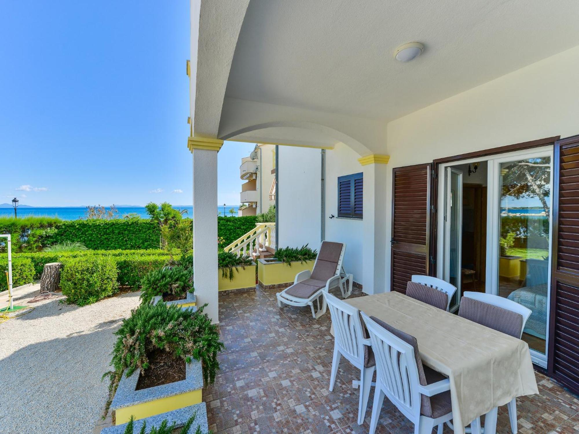 Apartments In House Liveric In Vir At The Beach Exterior foto