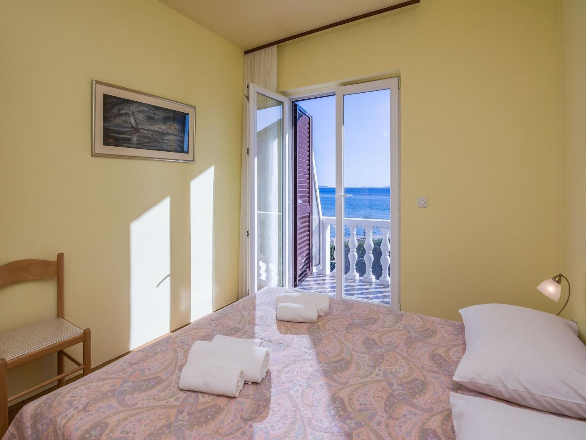 Apartments In House Liveric In Vir At The Beach Exterior foto