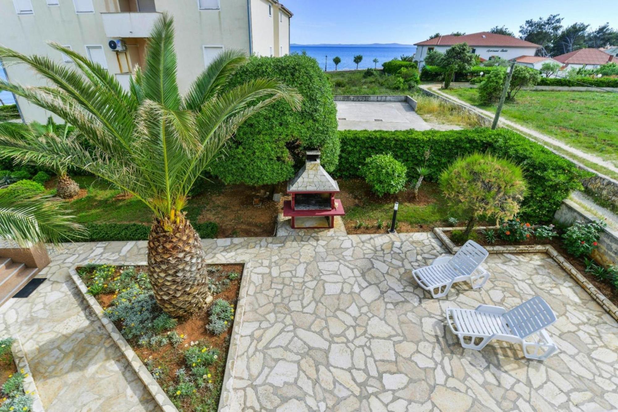 Apartments In House Liveric In Vir At The Beach Exterior foto