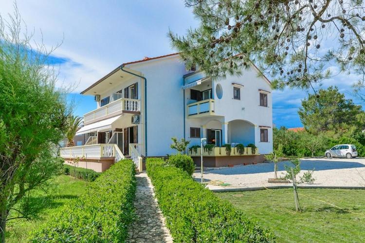 Apartments In House Liveric In Vir At The Beach Exterior foto